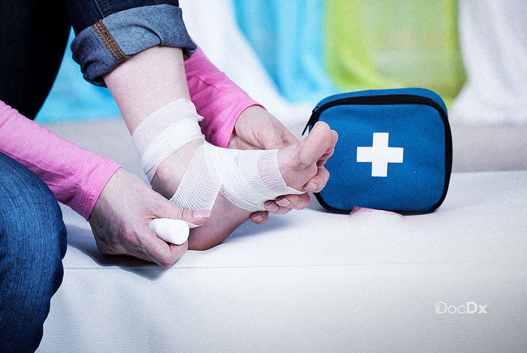 First Aid Tips for Common Minor Injuries | Blog | DocDx